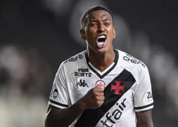 Robert Renan na Seleção Pedro Emanuel diz o que falta ao zagueiro do Vasco da Gama